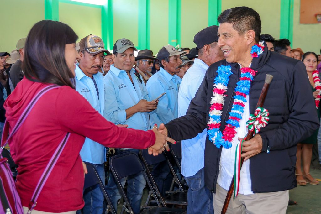 GOBERNADOR-SAN-JUAN-LACHIGALLA-1