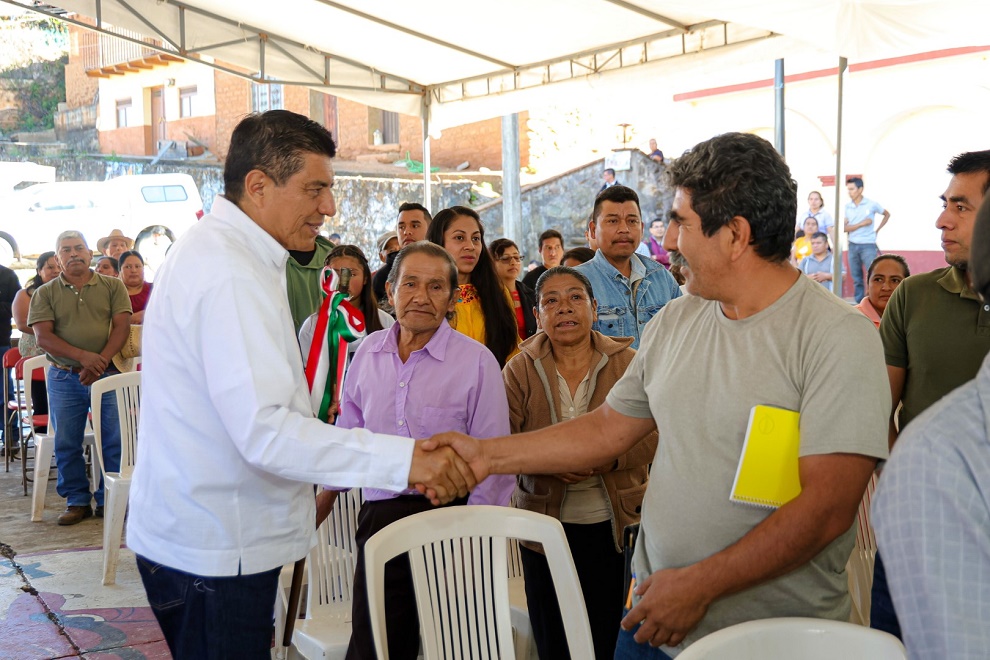 GOBERNADOR-SANTIAGO-LALOLA-4