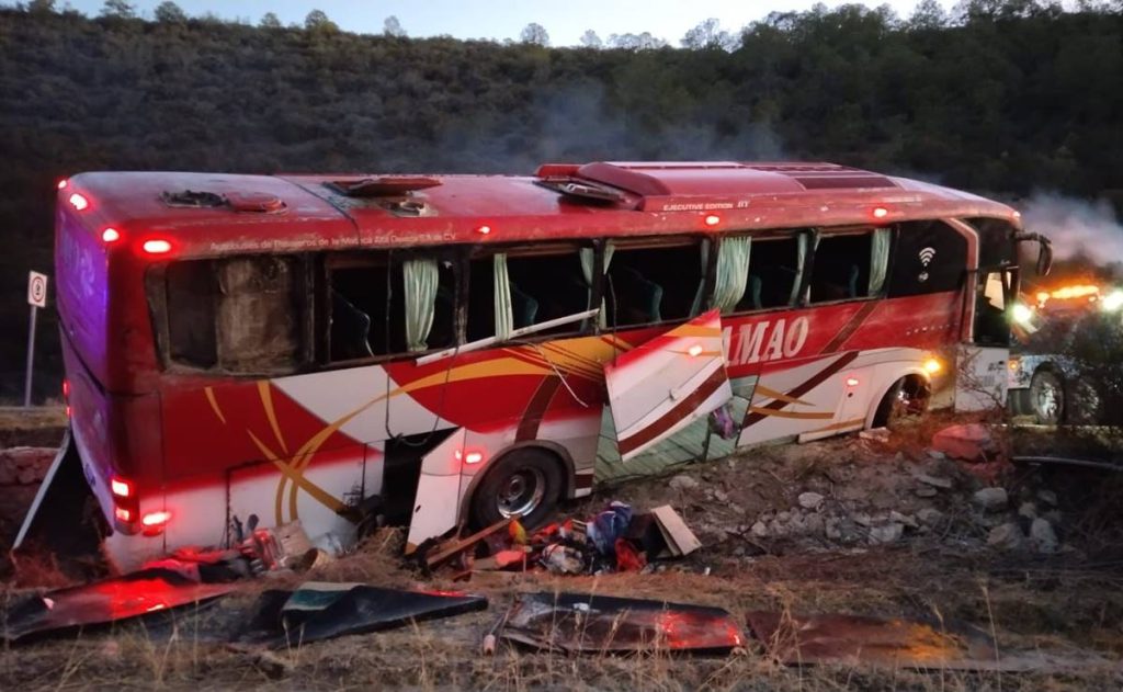 accidente-autobus-turistico-oaxaca