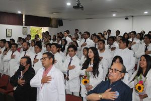 26-de-junio-de-2024.-Se-graduan-medicos-internos-de-pregrado-del-Hospital-General-Aurelio-Valdivieso-06-5
