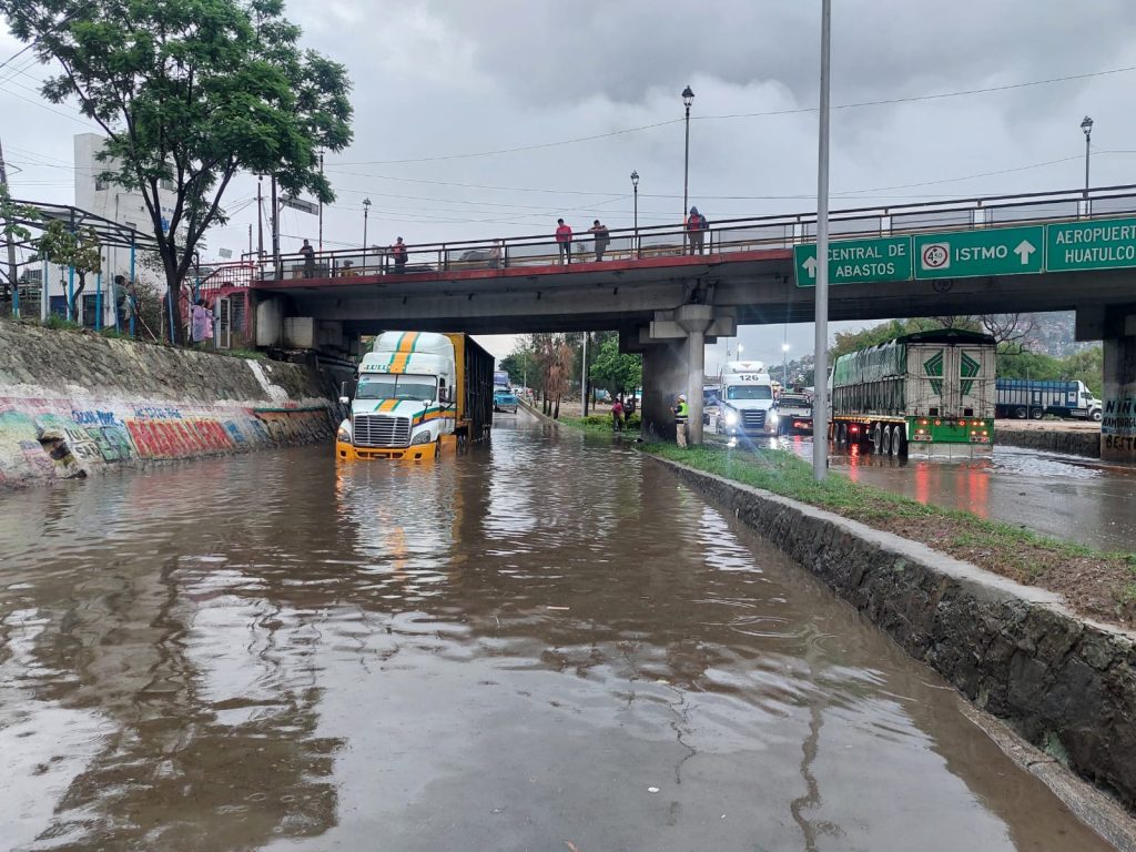 Informan afectaciones por lluvia en zona metropolitana de Oaxaca (4)