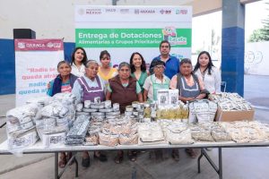 Mas-de-7-mil-habitantes-de-Valles-Centrales-reciben-su-dotacion-alimentaria-del-DIF-Oaxaca-7