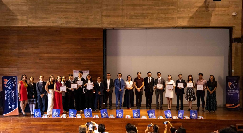 Amplia participación de jóvenes en el Concurso Estatal de Oratoria Perspectiva 270°, tercera edición (2)