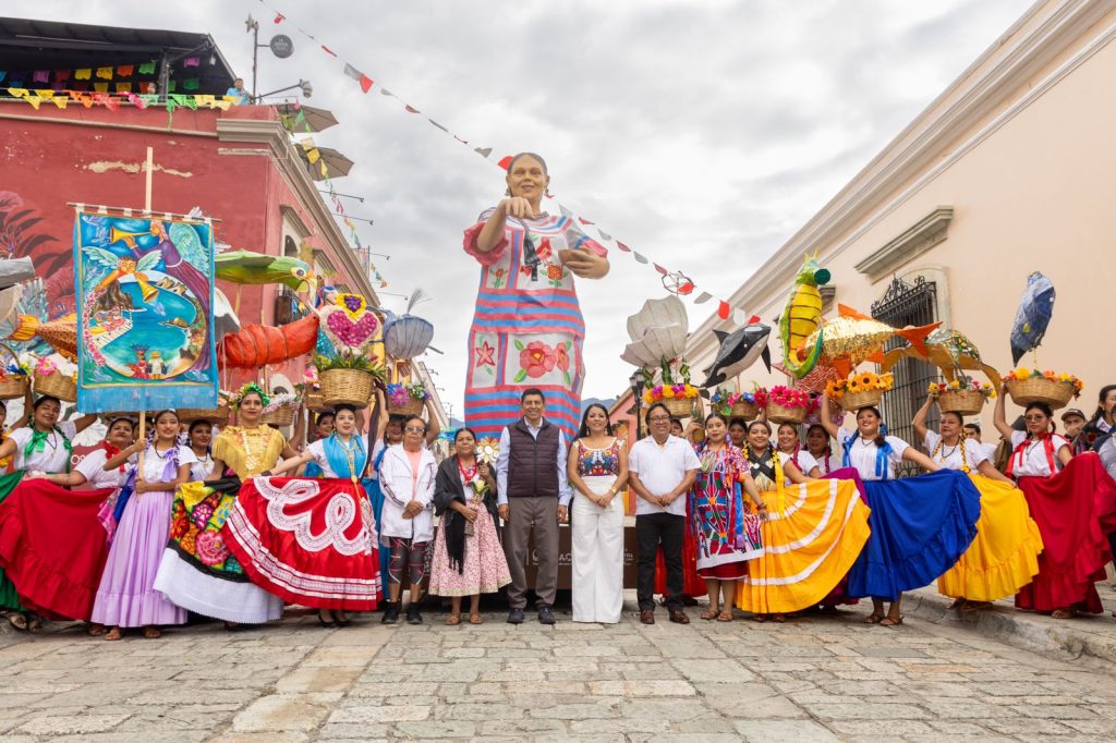 Muestra-Oaxaca-su-cultura-y-tradicion-a-traves-de-Sendero-a-las-8-regiones-4