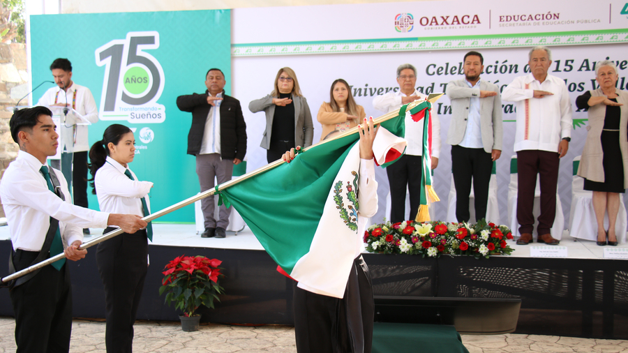 Celebra UTVCO su 15 aniversario y reafirma su compromiso con la educación en Oaxaca 2