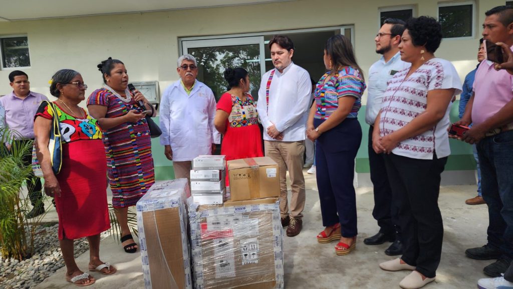 Con inversión histórica en salud, inauguran rehabilitación del CESSA de San Lucas Ojitlán 3