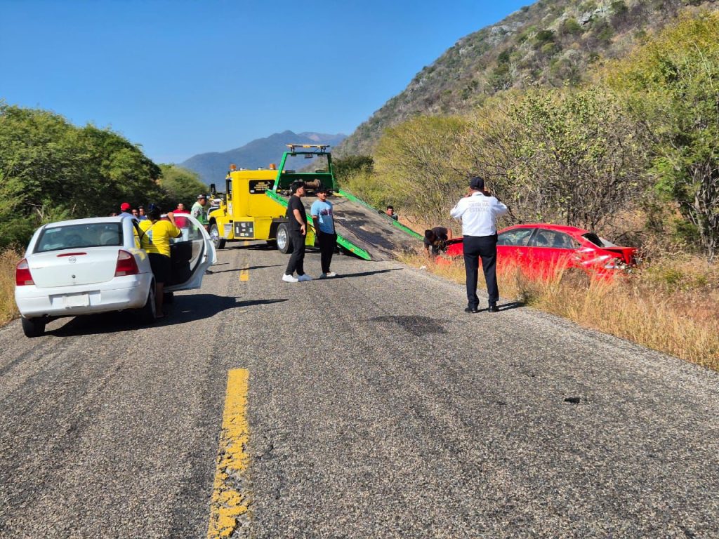 Llama Policía Vial Estatal a cumplir medidas de seguridad vial para reducir accidentes