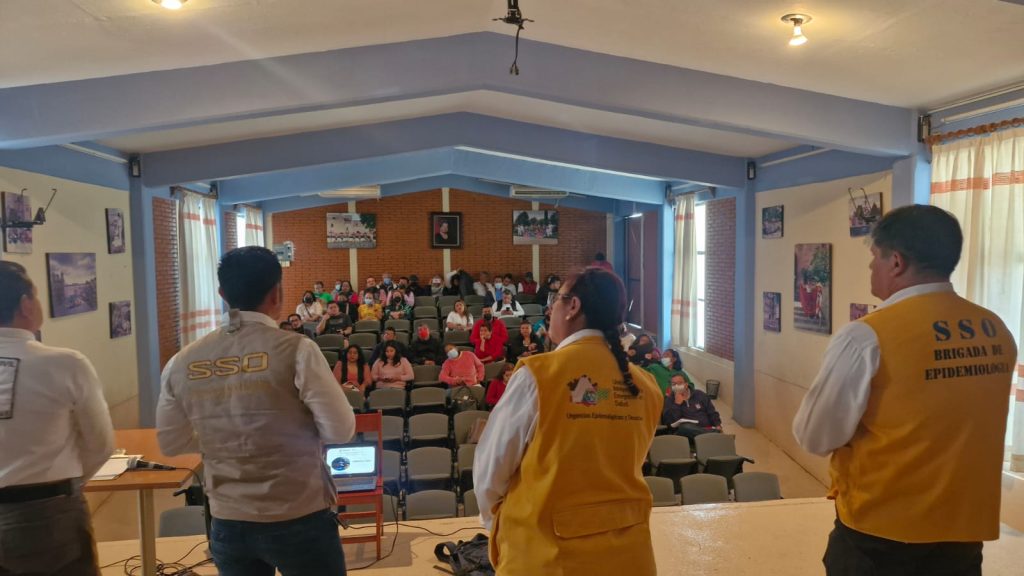 1.Capacita UIES a docentes sobre prevención del virus Coxsackie