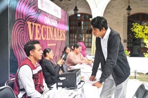 3.Instala Semovi módulo informativo del programa “Canje de Placas” en Oaxaca de Juárez