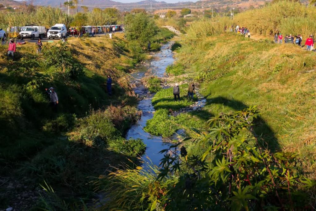 Da seguimiento Gobernador de Oaxaca a la limpieza del Río Atoyac con Mega Tequio 4