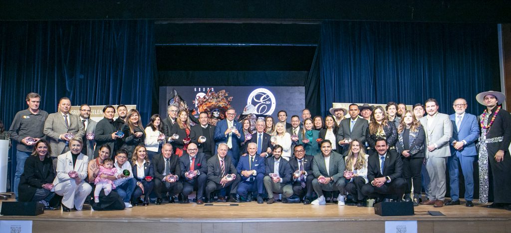 Recibe Oaxaca Premio Espíritu de Excelencia por Guelaguetzas Regionales 2