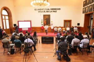 GOBERNADOR-CONFERENCIA-2