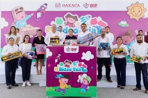 Inicia DIF Oaxaca con la campaña “Bidao Tsia, un juguete, una ilusión” 2025 5