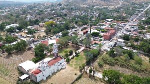 Cumple Salomón Jara a Santiago Huajolotitlán entrega aulas y pavimentación de caminos (3)