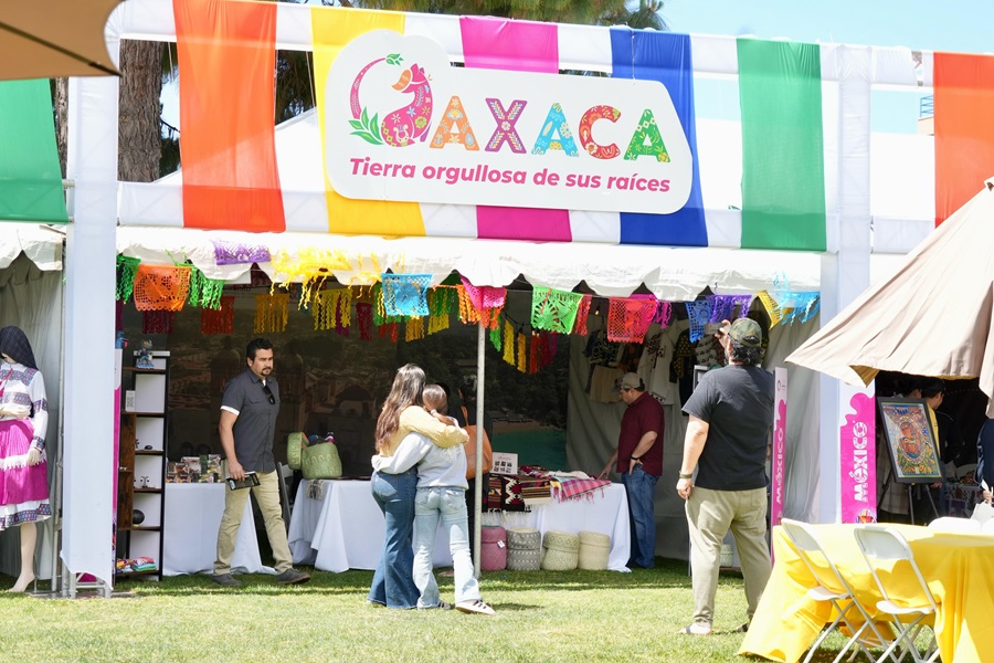 Exitosa promoción de artesanías oaxaqueñas en el Tianguis Turístico 2025 Sectur 1