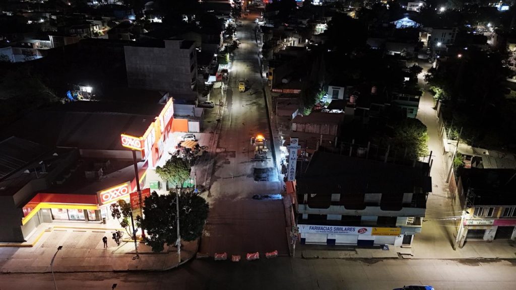 2.-Realiza SIC trabajos nocturnos para rehabilitar el libramiento del río Atoyac