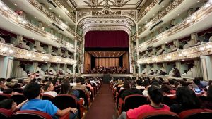 Con cupo total, Orquesta Sinfónica de Oaxaca interpreta piezas de Joseph Haydn y Tchaikovsky en el teatro Alcalá (3)