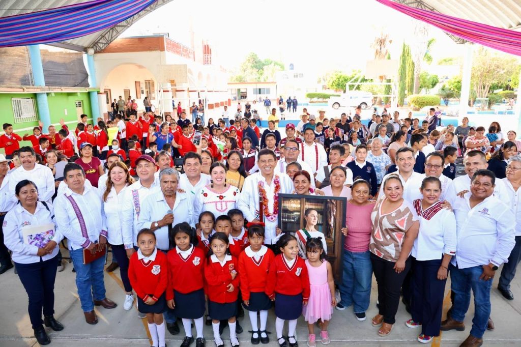 Construye Salomón Jara soluciones para San Jerónimo Silacayoapilla con 6 mdp 4