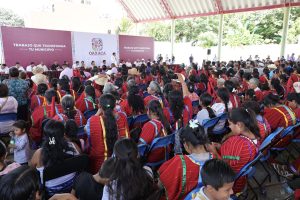 Brinda Gobernador de Oaxaca 60 mdp para el progreso de Putla Villa de Guerrero 3