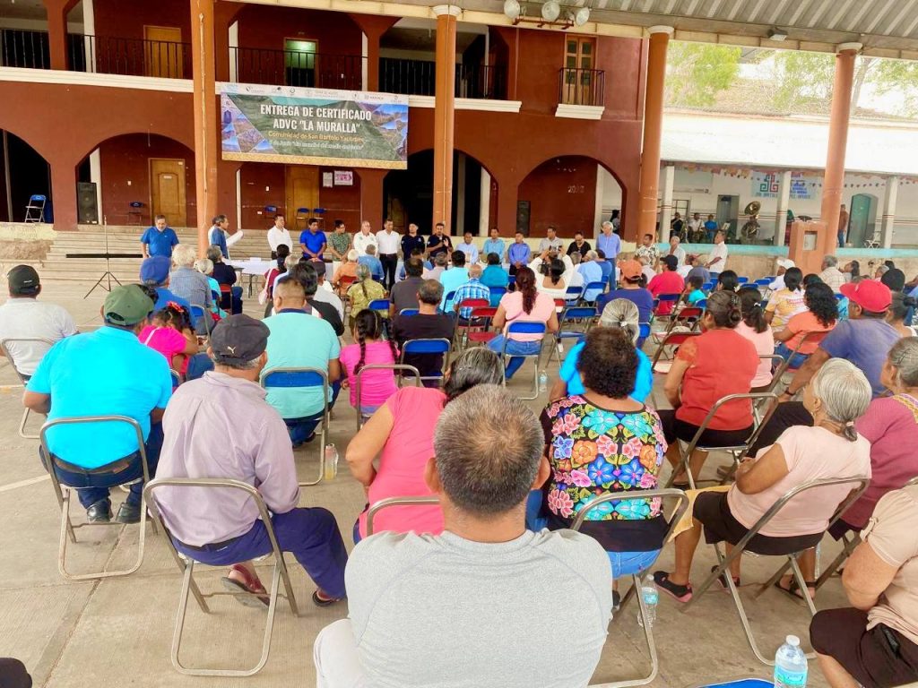 Entrega Secretaría de Medio Ambiente certificado del ADVC “La Muralla” a San Bartolo Yautepec 1