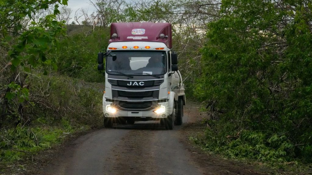 Envía Ceabien agua potable a comunidades de la Costa afectadas por huracán Erick   1