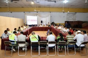 GOBERNADOR- REUNIÓN AUTORIDADES-3