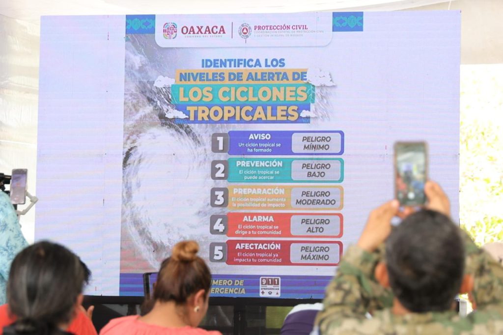 Llama Gobernador de Oaxaca a la población a estar alerta ante arribo de tormenta tropical Erick 4 (1)