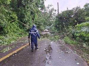 Refuerza Policía Vial Estatal operativos de movilidad por paso del huracán Erick en la Costa 1