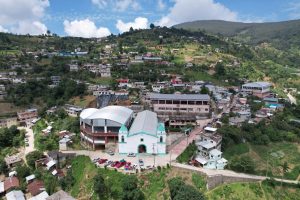 1 Cumple Gobernador de Oaxaca con construcción de carretera en Santa María Teopoxco, autoriza 12 mdp para concluirla