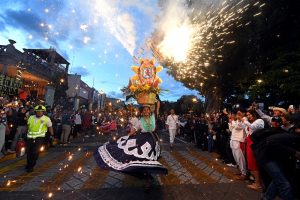Cautiva Primer Desfile de Delegaciones que anuncia el Lunes del Cerro de la Guelaguetza 2025-14