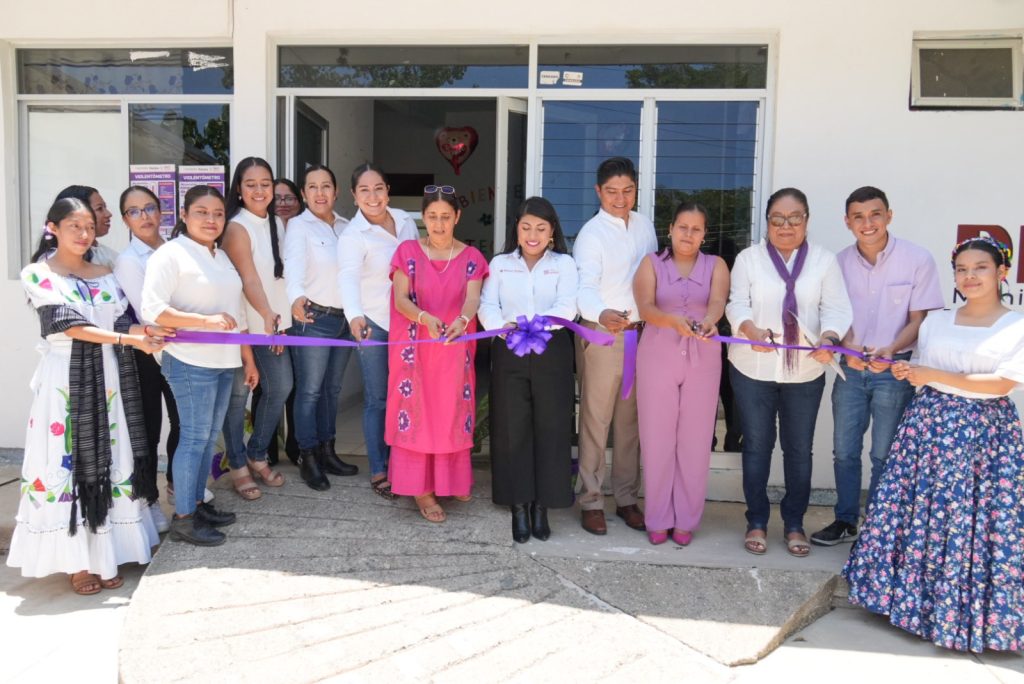 Inaugura Secretaría de las Mujeres cuatro Centros LIBRE y un Punto Violeta en la Sierra de Flores Magón (3)