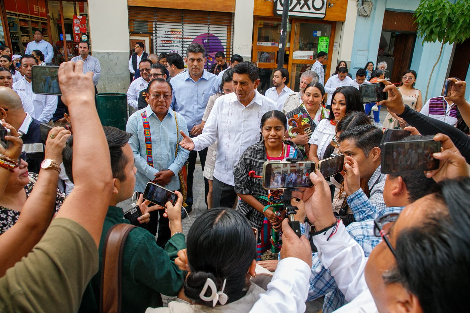 Se activa protocolo de protección civil ante sismo de 4.5 con epicentro en Atzompa Gobernador Salomón Jara 2