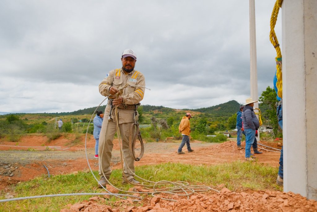 Con ampliación de red, Primavera Oaxaqueña lleva electricidad a Santa María Tiltepec (3)