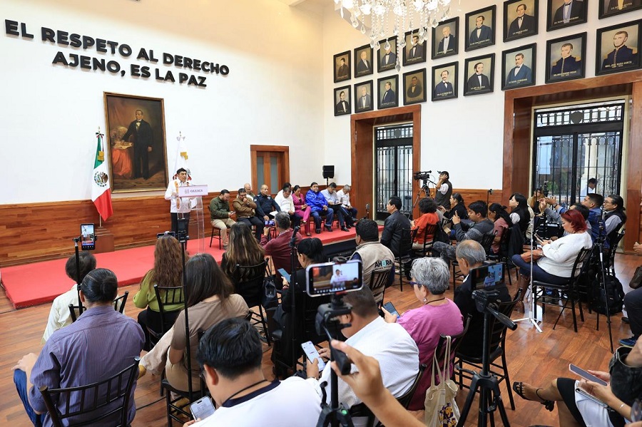 GOBERNADOR- CONFERENCIA-1
