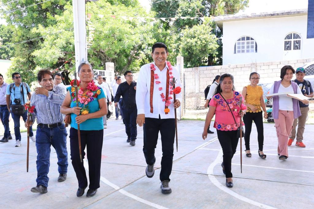 La ruta de la transformación continúa en San Juan Ihualtepec, Salomón Jara respalda su desarrollo (4)