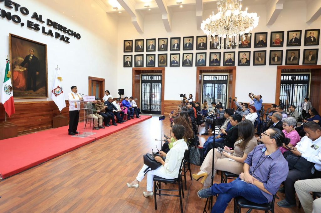 Manejo eficiente y responsable de las finanzas públicas reducen la brecha de desigual_ Salomón Jara-1