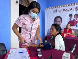 2.Brindan Caravanas Ve’e Tata más de 15 mil servicios en la Sierra Juárez