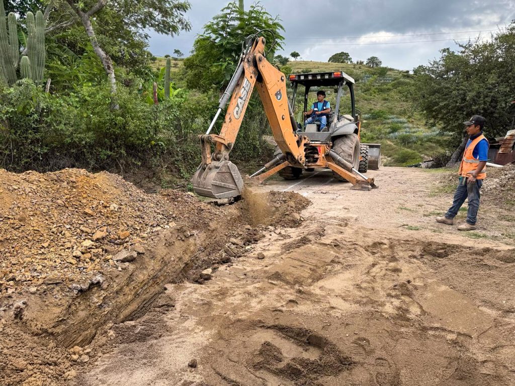 Construye Ceabien segunda etapa del sistema de alcantarillado sanitario en San Vicente Coatlán (2)