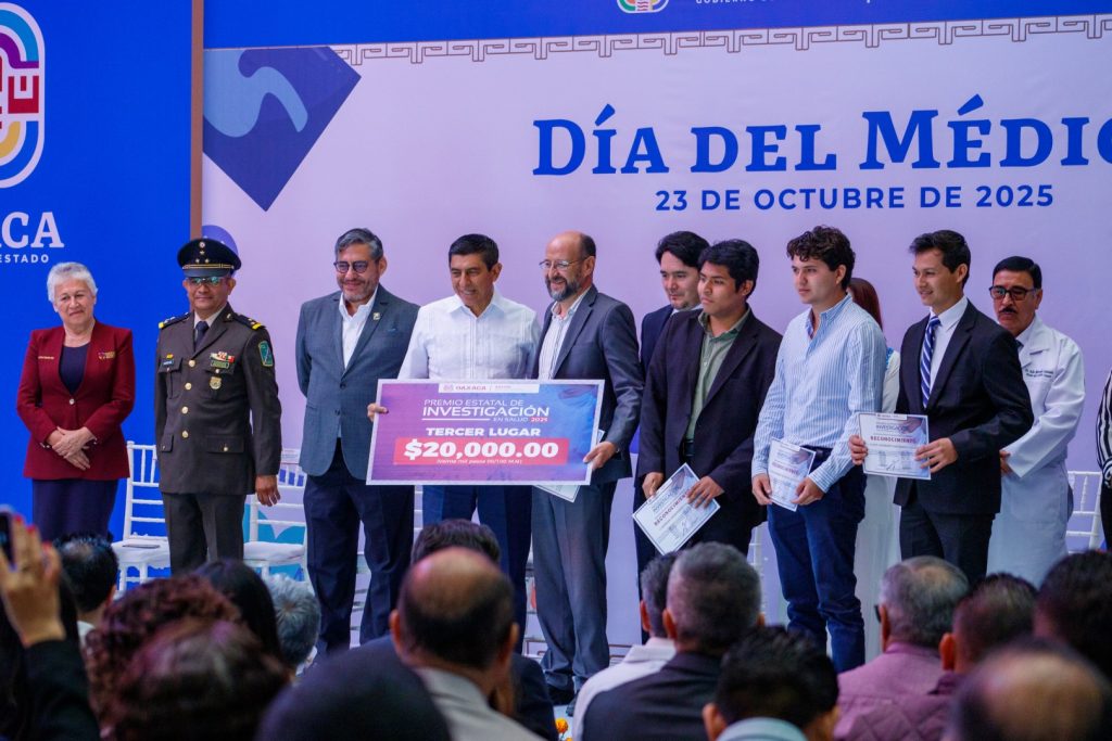Entrega Salomón Jara Premio Estatal de Investigación en Salud 2025, que distingue el talento, innovación y compromiso 4