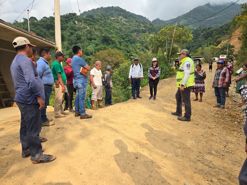 Exhorta CEPCyGR a la agencia Piedra Grande, Zenzontepec continuar monitoreo de deslizamiento de ladera (1)