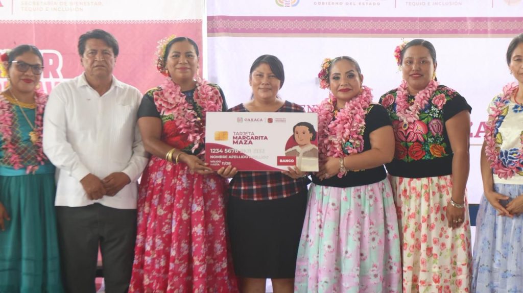 Fortalece Sebienti economía de mujeres en Santo Domingo Tehuantepec con más de 700 apoyos directos (3)