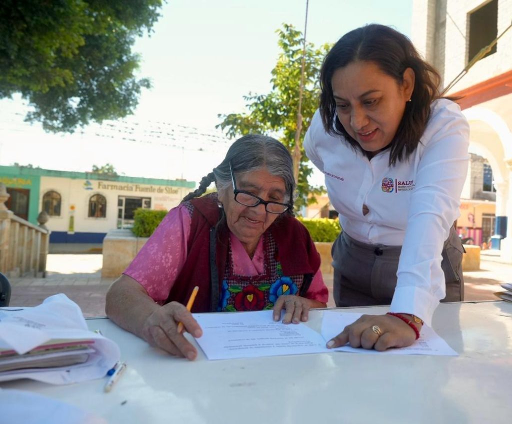 Reconocen entrega y profesionalismo de las y los trabajadores de la Secretaría de Salud-4