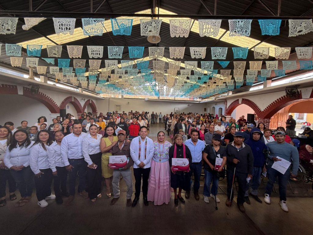 Sebienti escucha y atiende a familias beneficiarias de Farmacias Bienestar en tres municipios de Oaxaca (3)