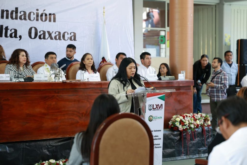 Reconoce diputada Tania Caballero Navarro a San Ildefonso Villa Alta por sus 500 años de historia (2)