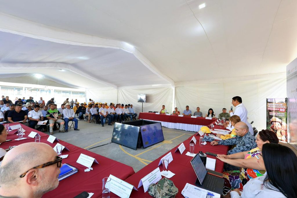 050226 FOTO 3 Prepara Salomón Jara con anticipación acciones para prevenir y combatir incendios forestales