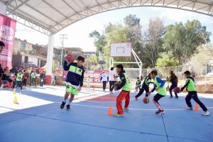 080226 FOTO Entrega Salomón Jara techado de cancha de usos múltiples en fraccionamiento Álamos IVO para fomentar el deporte y sana convivencia-5