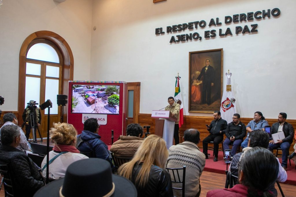 090226 FOTO 2 Salomón Jara anunció cambios de fondo tras escuchar a la sociedad gabinete, prioridad en los centros urbanos
