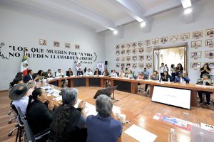 110226 FOTO 1 Entrega Salomón Jara 60 perfiles genéticos en la búsqueda de personas desaparecidas