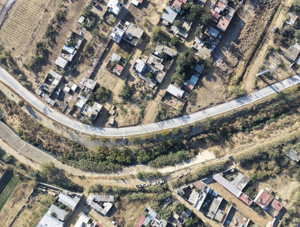 130226 FOTO 4 La Primavera Oaxaqueña florece con obras en los municipios, Salomón Jara inaugura pavimenta