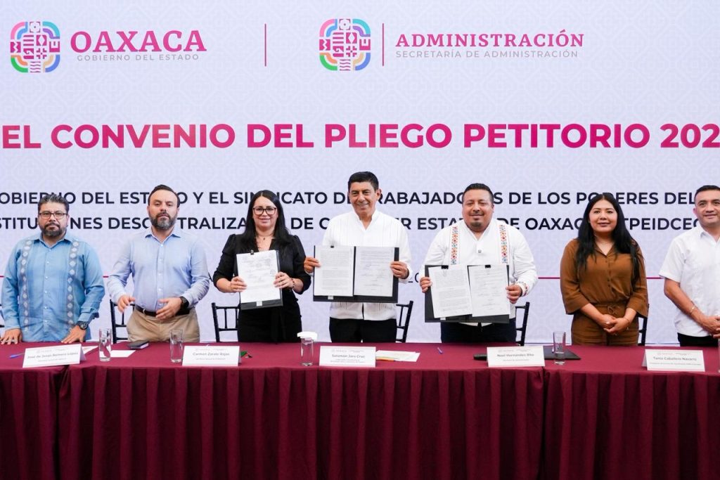 Firman Gobierno de Oaxaca y STPEIDCEO Convenio del Pliego Petitorio 2026-1